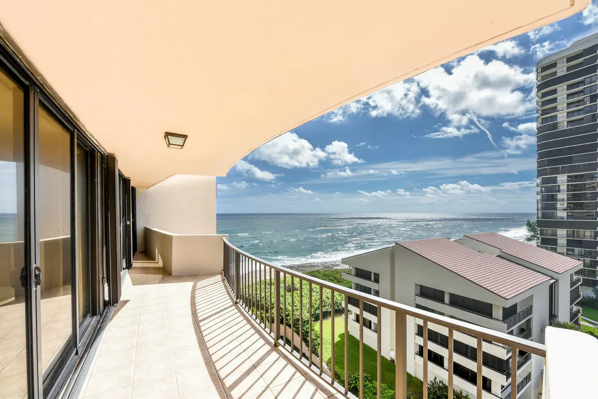 Front at 4200 N Ocean Drive 1-904, Singer Island
