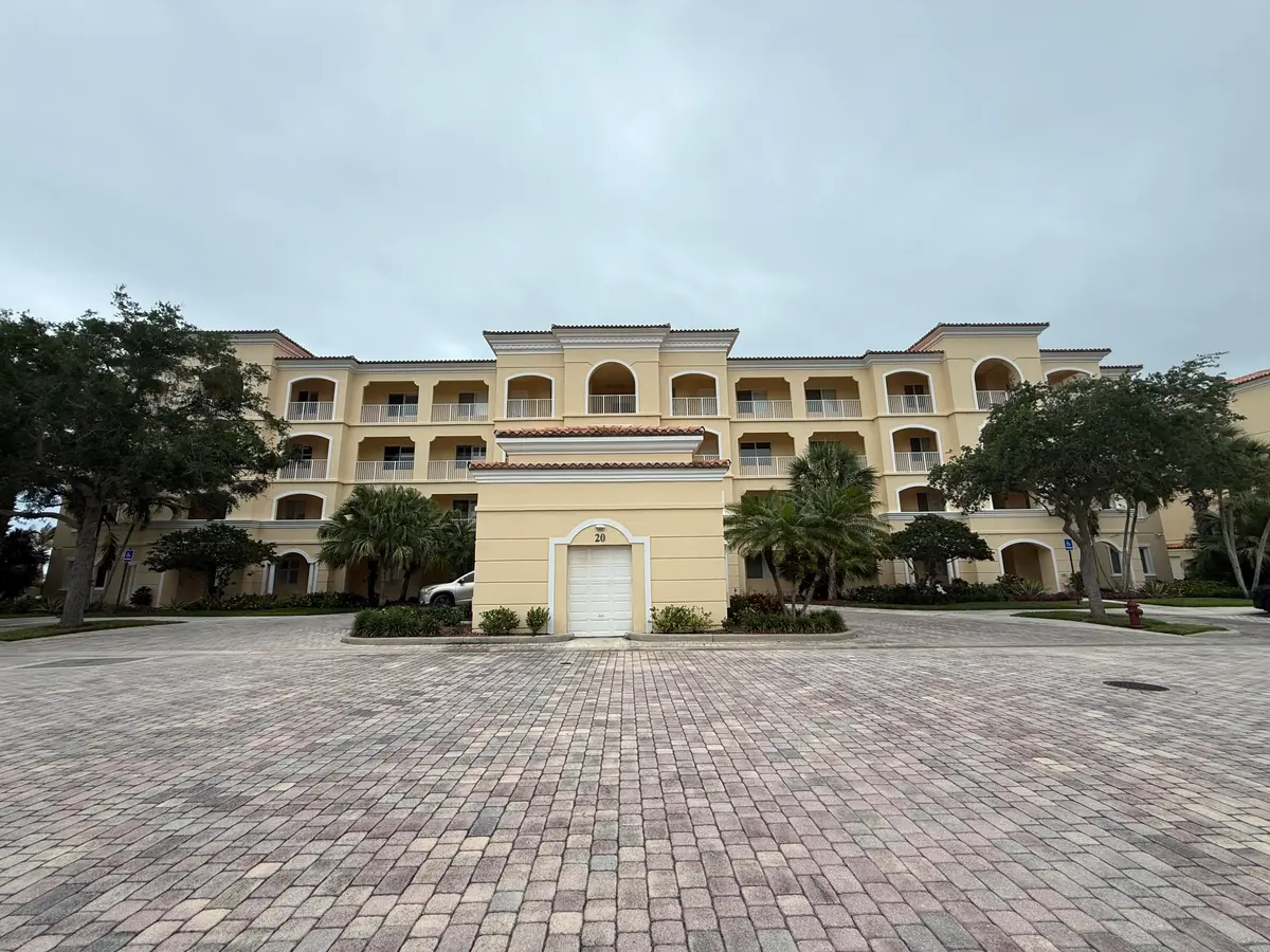IMG_4943 at 20 Harbour Isle Drive Ph01, Fort Pierce