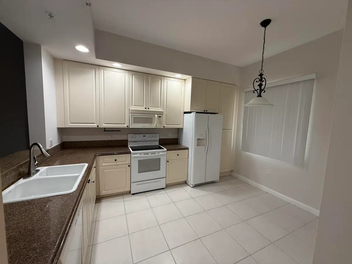 IMG_4918 at 20 Harbour Isle Drive Ph01, Fort Pierce
