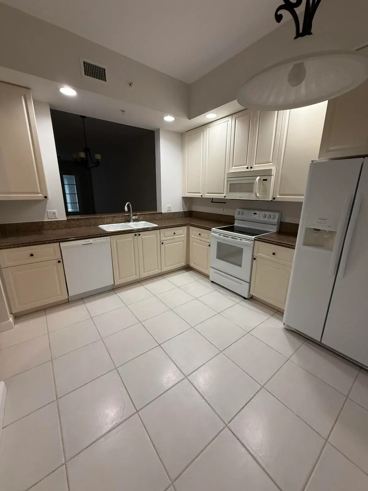IMG_4919 at 20 Harbour Isle Drive Ph01, Fort Pierce