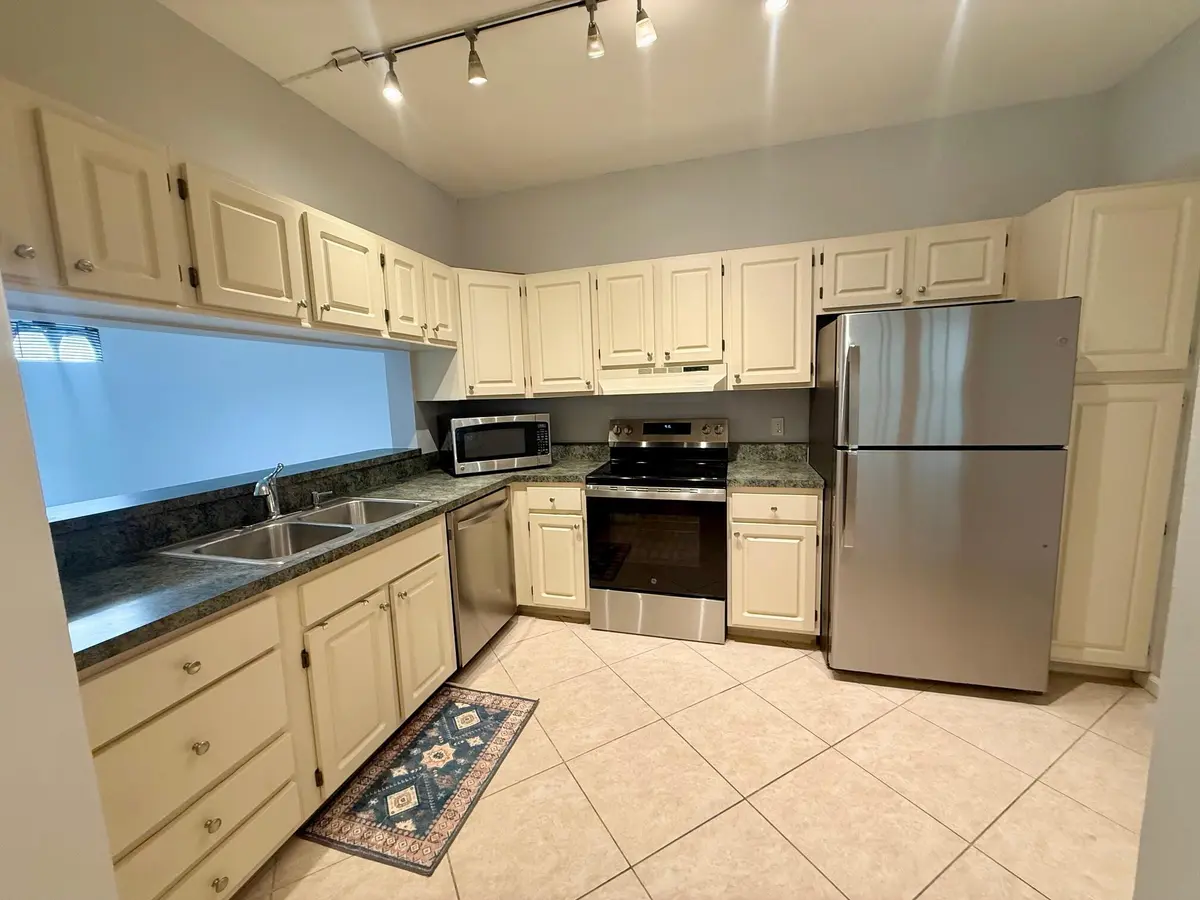 Kitchen at 101 Cypress Point Drive 101, Palm Beach Gardens