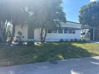 6445 Cypress Lane 377, Atlantis – Manufactured Home for sale