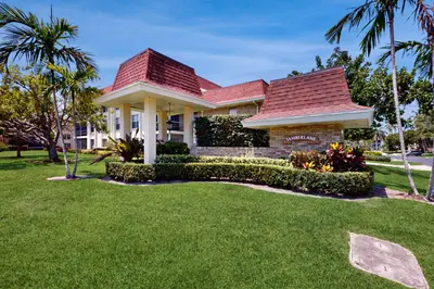 5540 Tamberlane Circle 121, Palm Beach Gardens – Condominium for sale