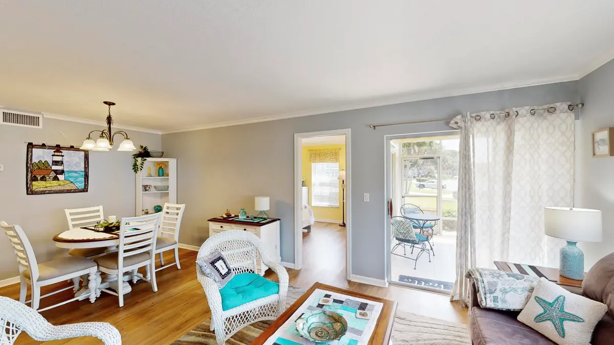 Dining Living room at 5540 Tamberlane Circle 121, Palm Beach Gardens