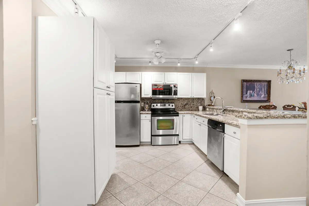 18900 Stewart Circle 7, Boca Raton, FL – photo 8