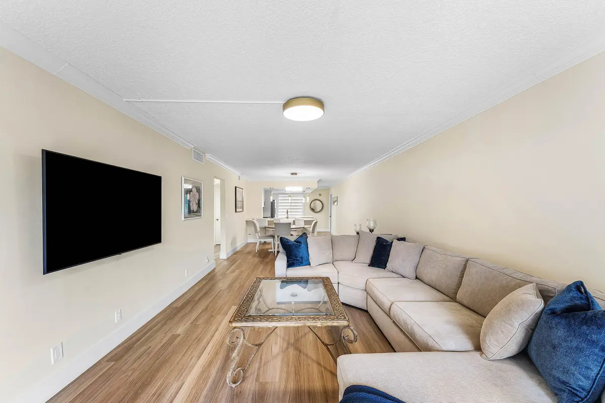 012-1019GuildfordEast-BocaRaton-FL-33434 at 1019 Guildford B, Boca Raton