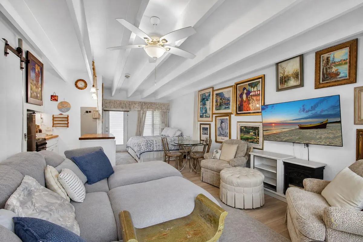 Virtually Staged Photo #2 at 4001 S Ocean Boulevard 111, Palm Beach