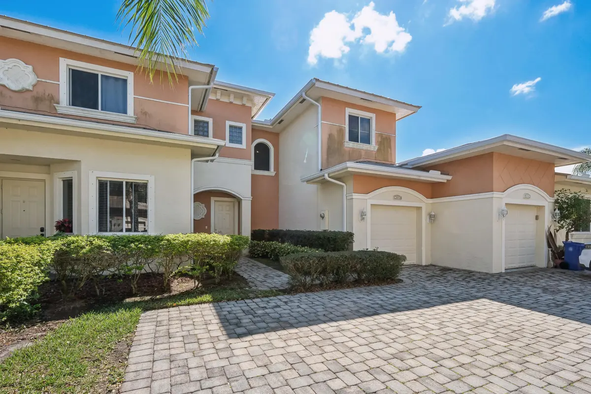 2584 SW Stockbridge Sq Square SW at 2584 SW Stockbridge Sq Square, Vero Beach