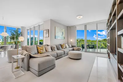 701 N Fort Lauderdale Beach Boulevard 406, Fort Lauderdale – Condominium for rent