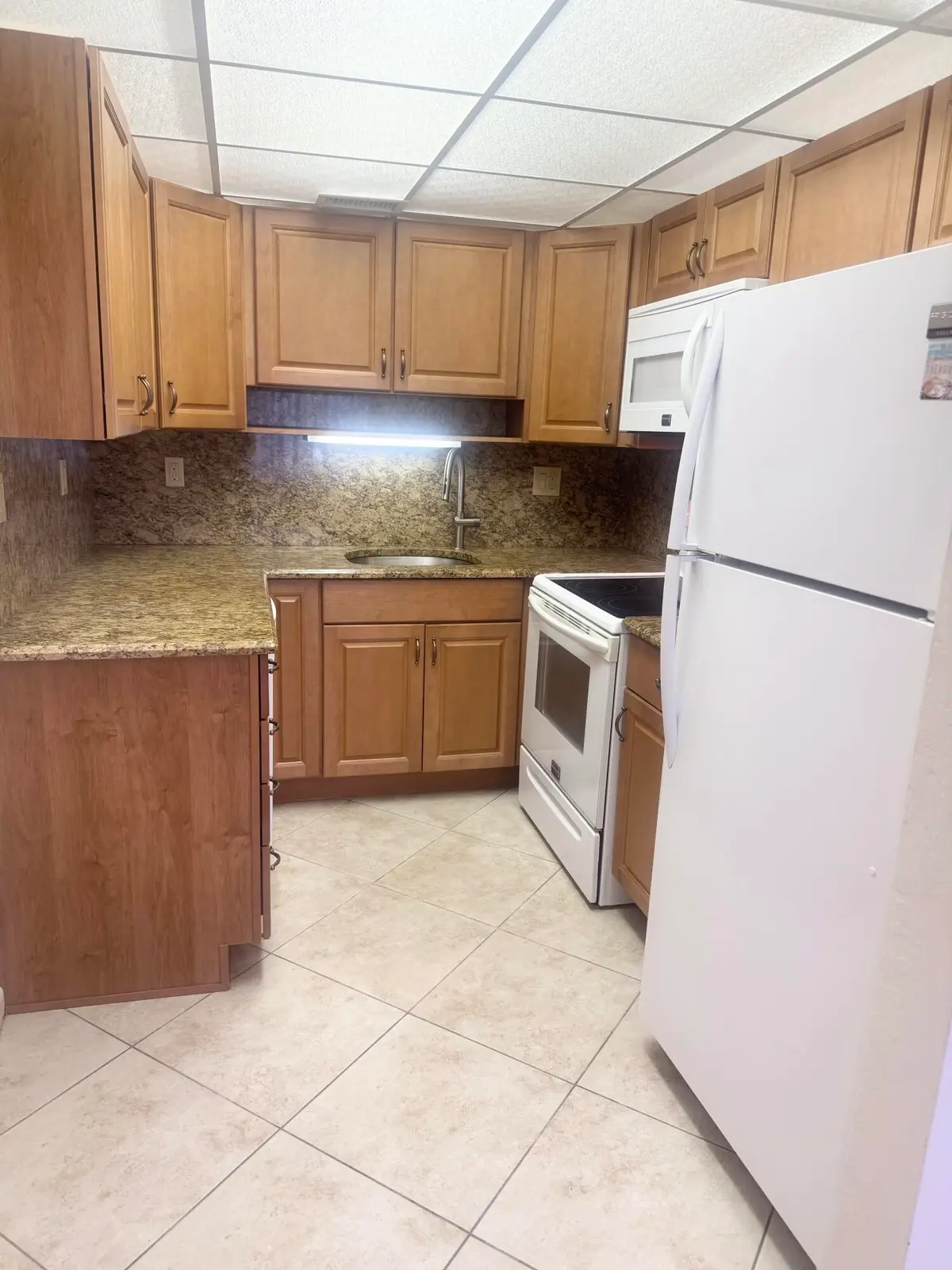 KITCHEN at 2381 Sunset Avenue 117, Lake Worth Beach