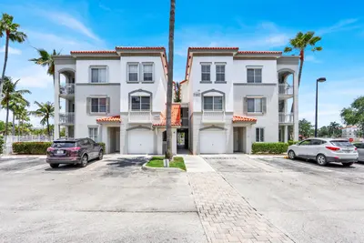 11037 Legacy Boulevard 302, Palm Beach Gardens – sold