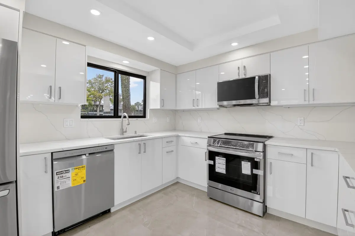 9-web-or-mls-DSC_7411 at 15350 Strathearn Drive 12501, Delray Beach