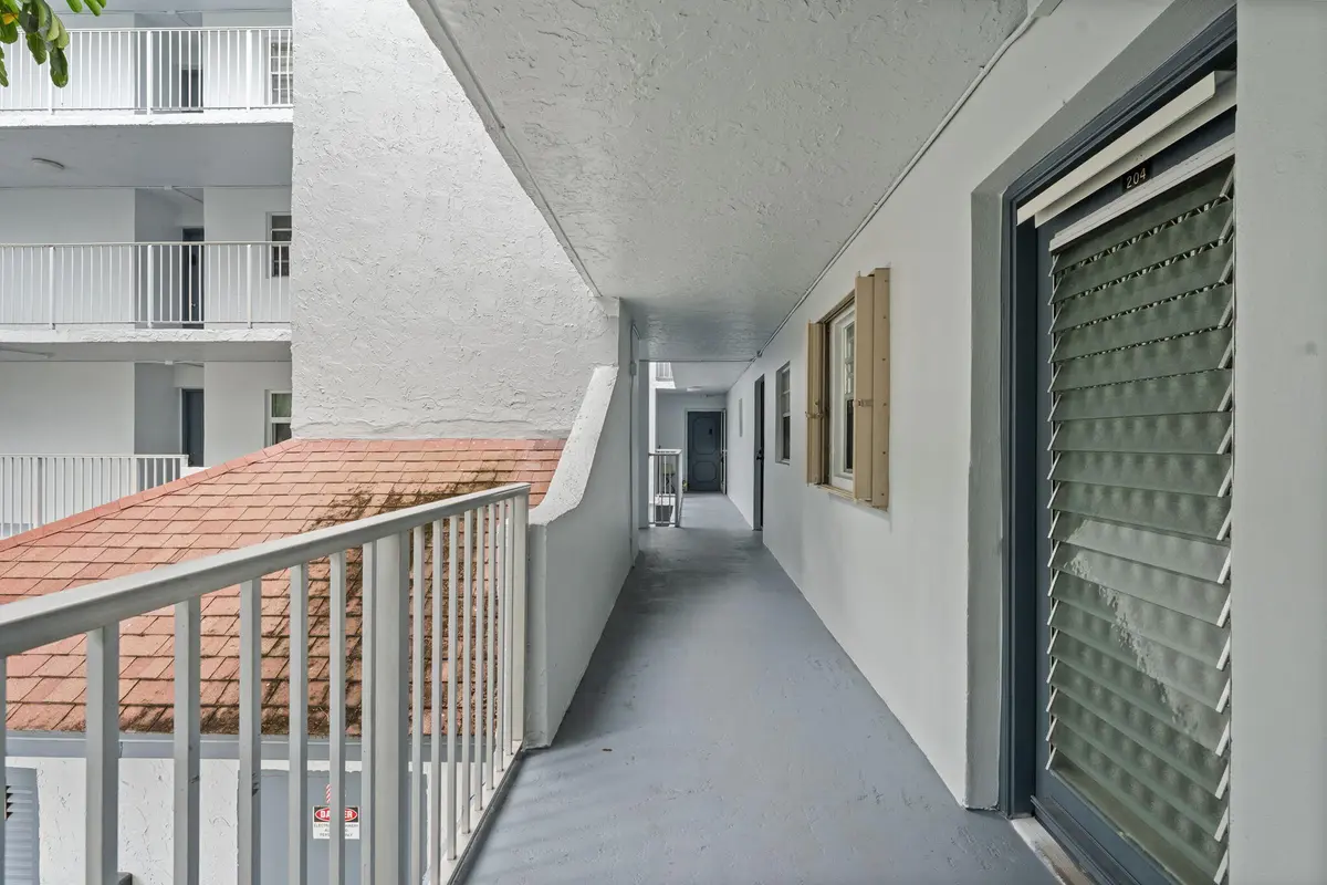11-web-or-mls-DSC02487 at 9470 Live Oak Place 204, Davie
