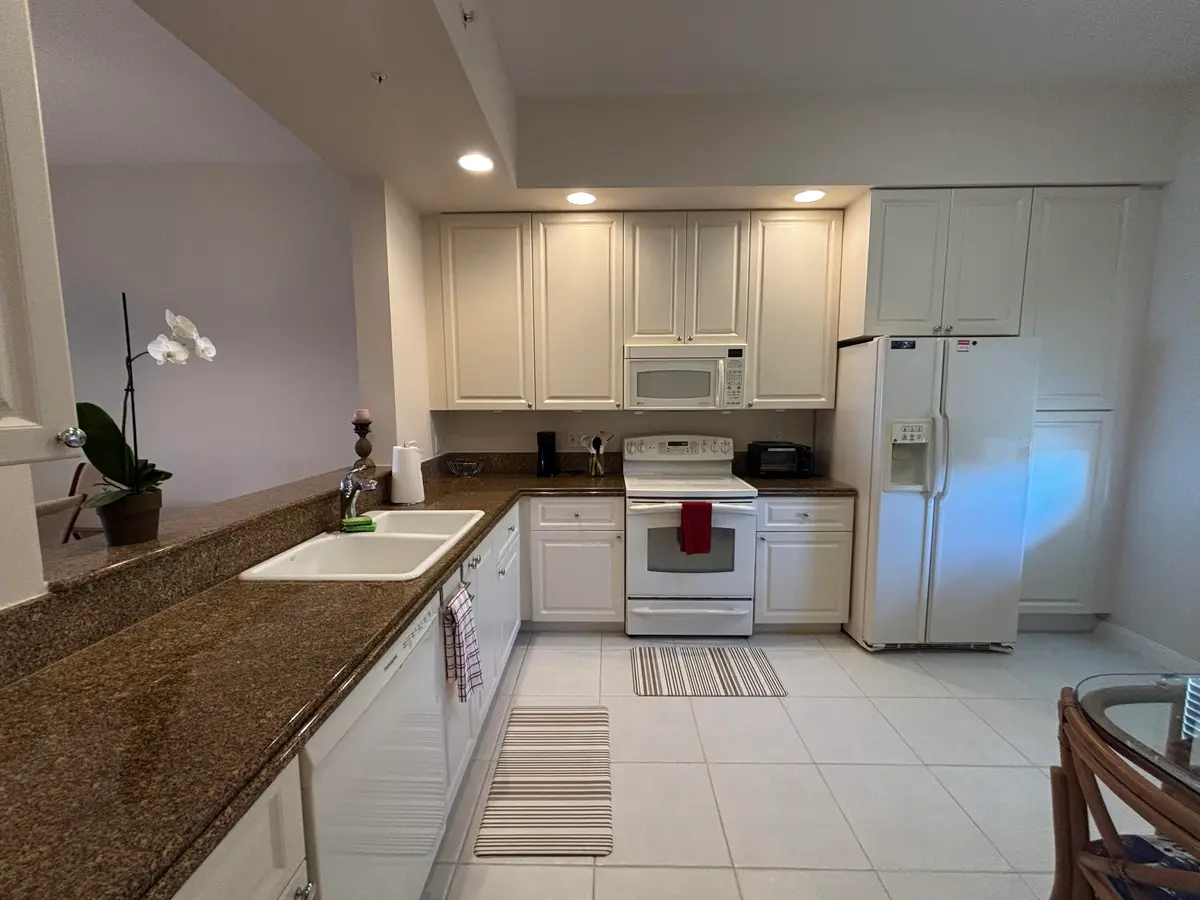 Kitchen at 27 Harbour Isle Drive 305, Fort Pierce
