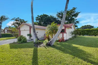 29 Fawlkland Circle, Boynton Beach – Single Family Residence for rent