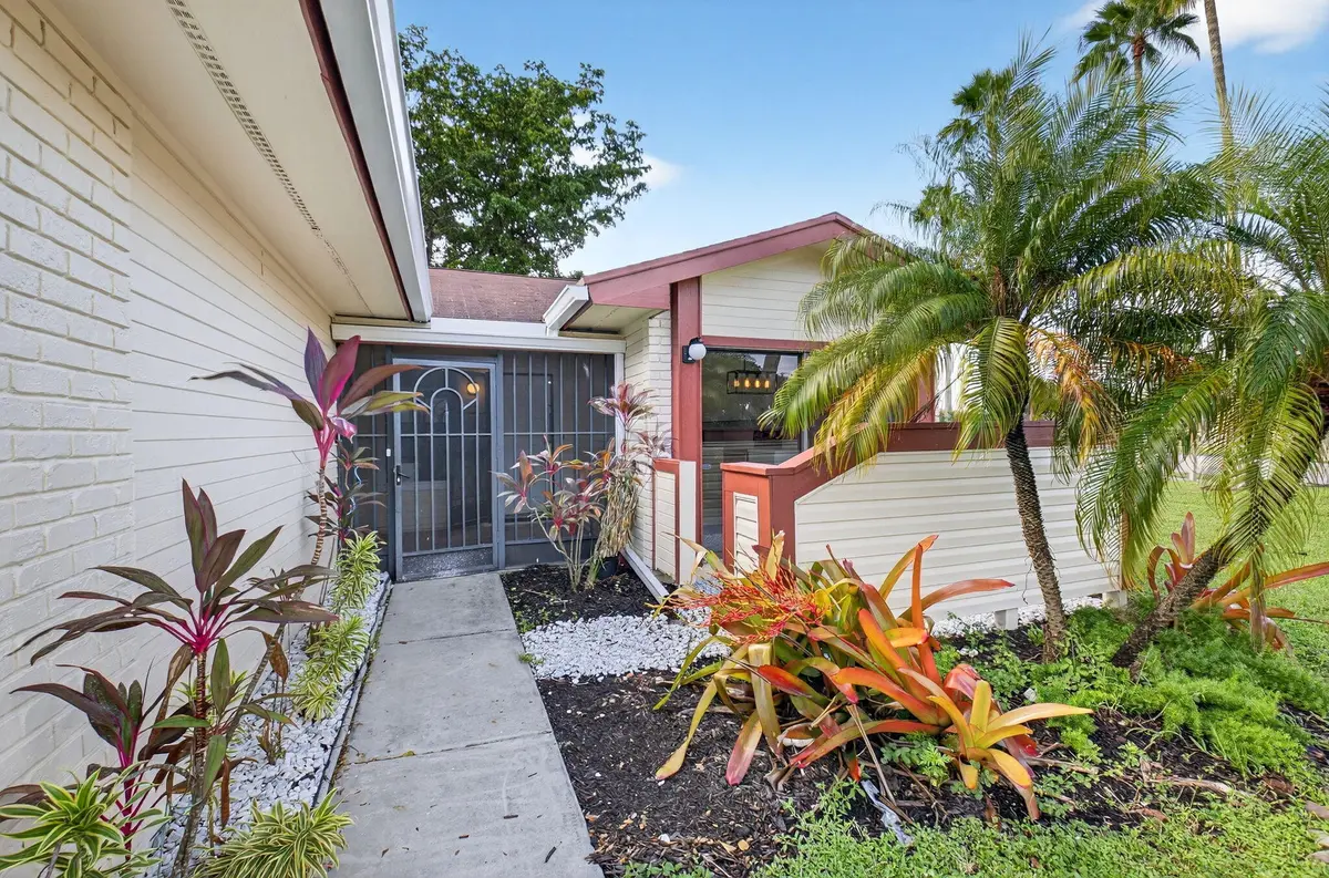 7-web-or-mls-DSC_3011 at 29 Fawlkland Circle, Boynton Beach