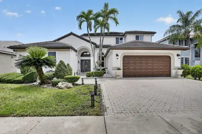 711 Heritage Way, Weston – Single Family Residence for sale
