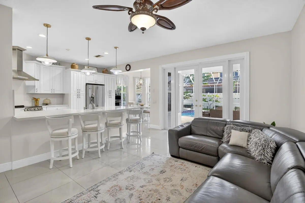 36-web-or-mls-_A7A6865 at 711 Heritage Way, Weston