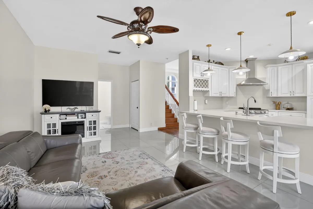 37-web-or-mls-_A7A6866 at 711 Heritage Way, Weston