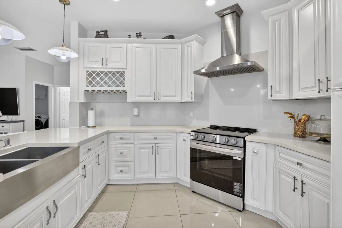 42-web-or-mls-_A7A6892 at 711 Heritage Way, Weston