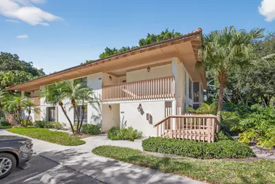605 Brackenwood Cove, Palm Beach Gardens – Condominium for rent