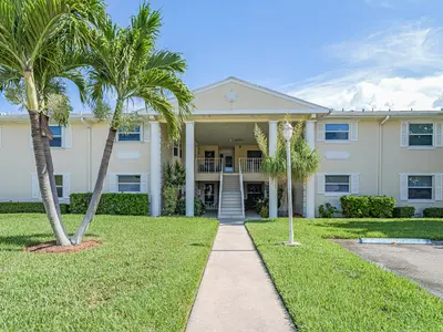 870 Lake Orchid Circle 204, Vero Beach – Condominium for sale