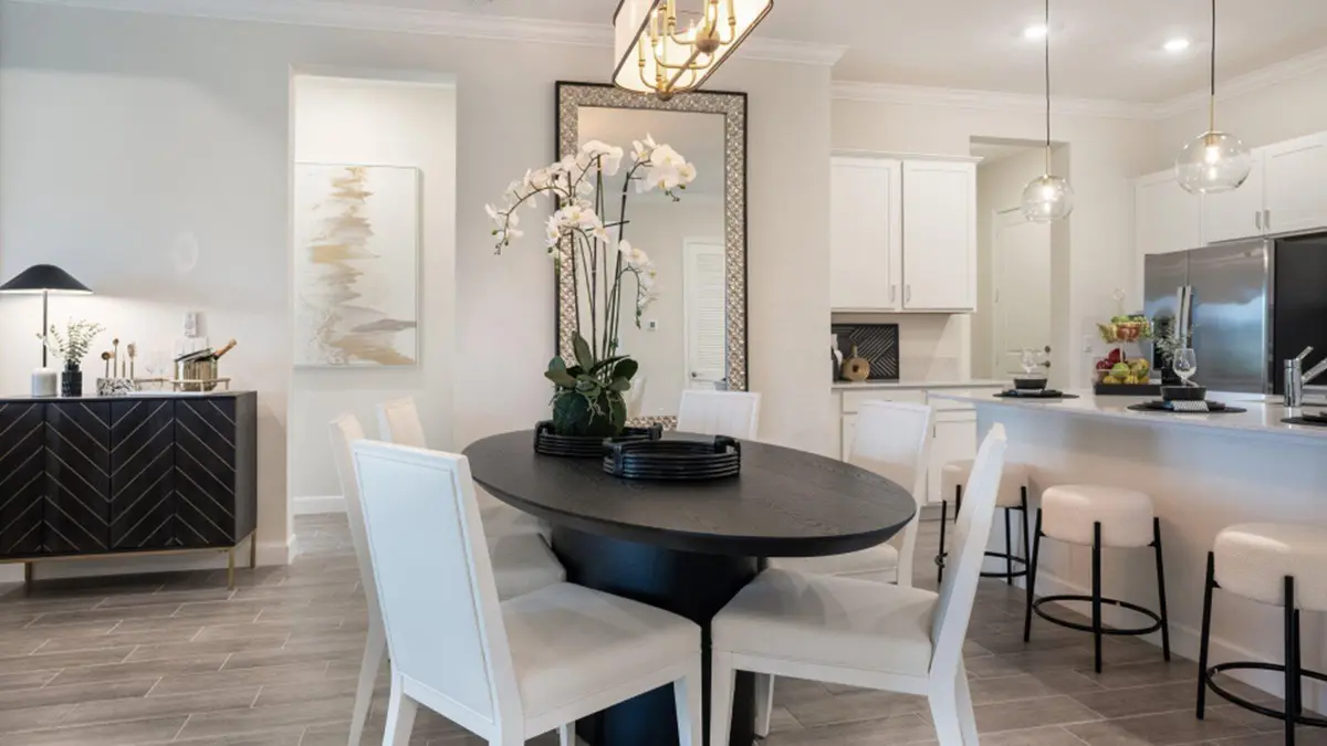 Dining at 1373 SE Willow Oaks Street, Port St. Lucie