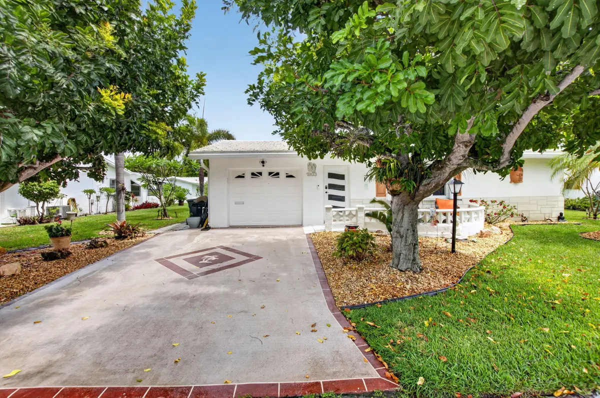 5-web-or-mls-DSC_4767 at 1803 SW 22nd Way, Boynton Beach