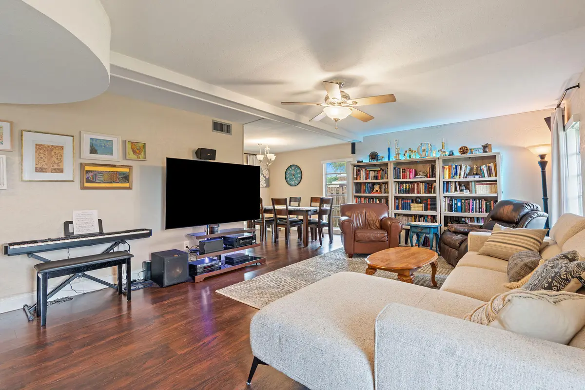 Family Room at 7815 NW 68th Terrace, Tamarac