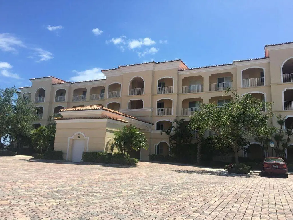 20240104165850097484000000-o at 20 Harbour Isle Drive 106, Fort Pierce