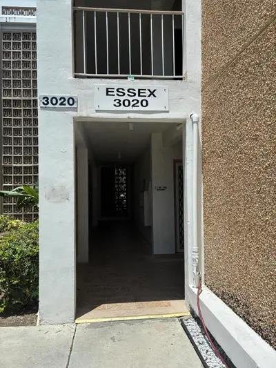 3020 NE 16th Avenue 102, Oakland Park – Condominium for sale