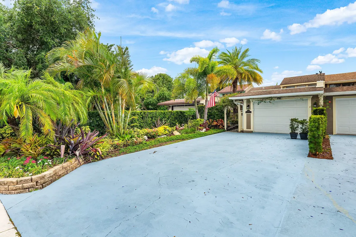 12383 Westhampton Circle Wellington FL at 12383 Westhampton Circle, Wellington