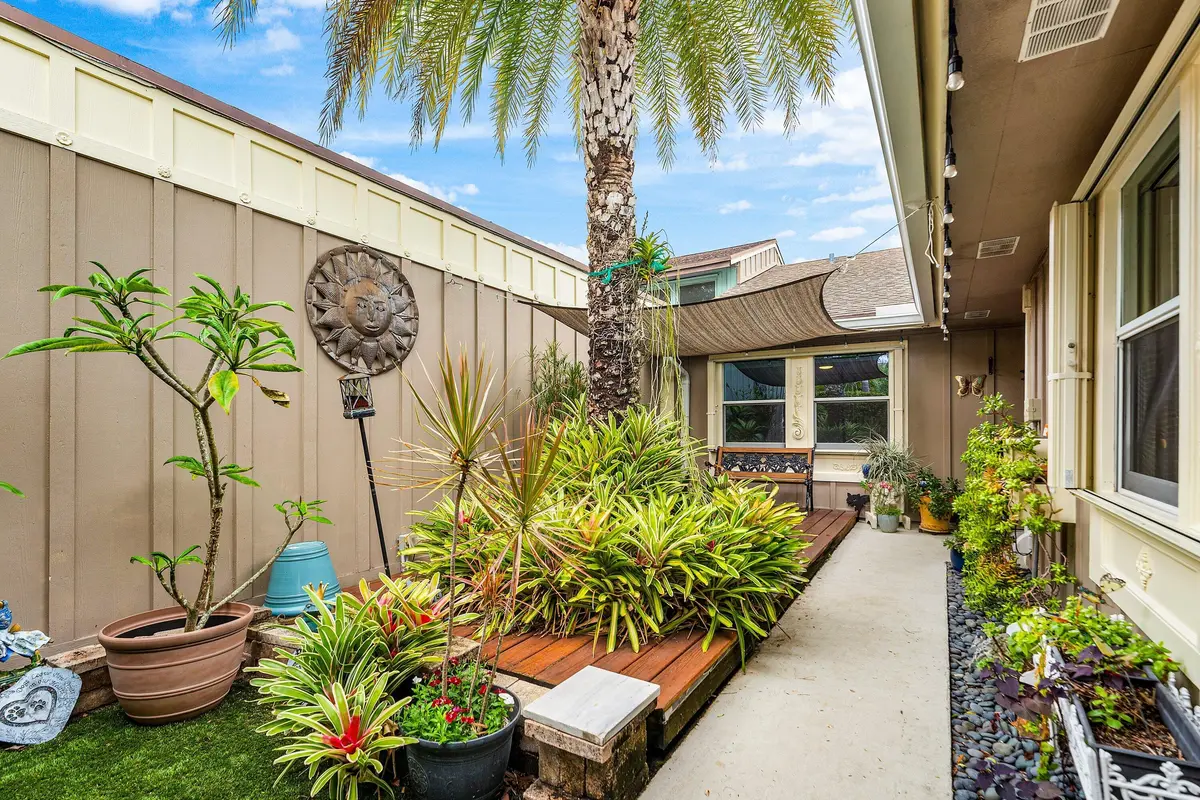 12383 Westhampton Circle Wellington FL at 12383 Westhampton Circle, Wellington