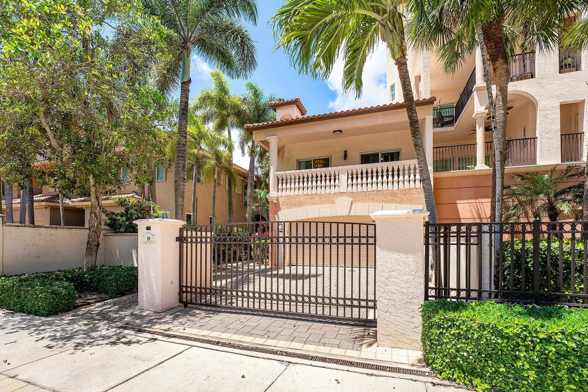 19HendricksIsle-101-Front at 19 Hendricks Isle, Fort Lauderdale