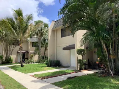 81 Deer Creek Road 101 - J, Deerfield Beach – Condominium for sale
