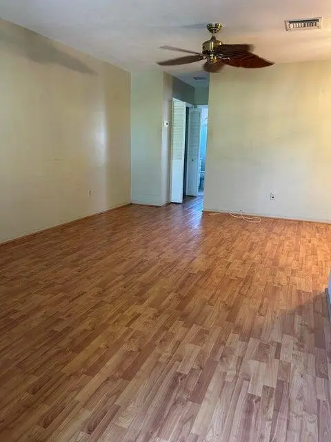 living room at 3801 NE 22nd Terrace 5, Lighthouse Point
