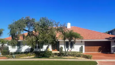 885 NE Mulberry Drive, Boca Raton – Single Family Residence for rent
