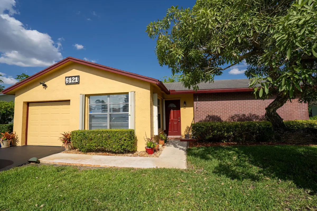 Z0604692 at 6121 Rainbow Circle, Greenacres
