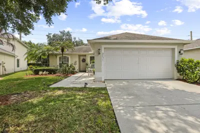 2631 12th Square, Vero Beach – Single Family Residence for sale