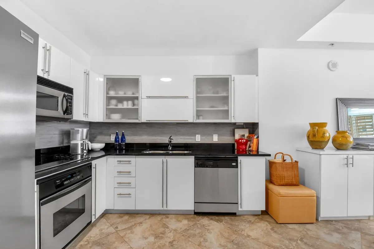 6-web-or-mls-DSC_6955 at 1617 N Flagler Drive 304, West Palm Beach