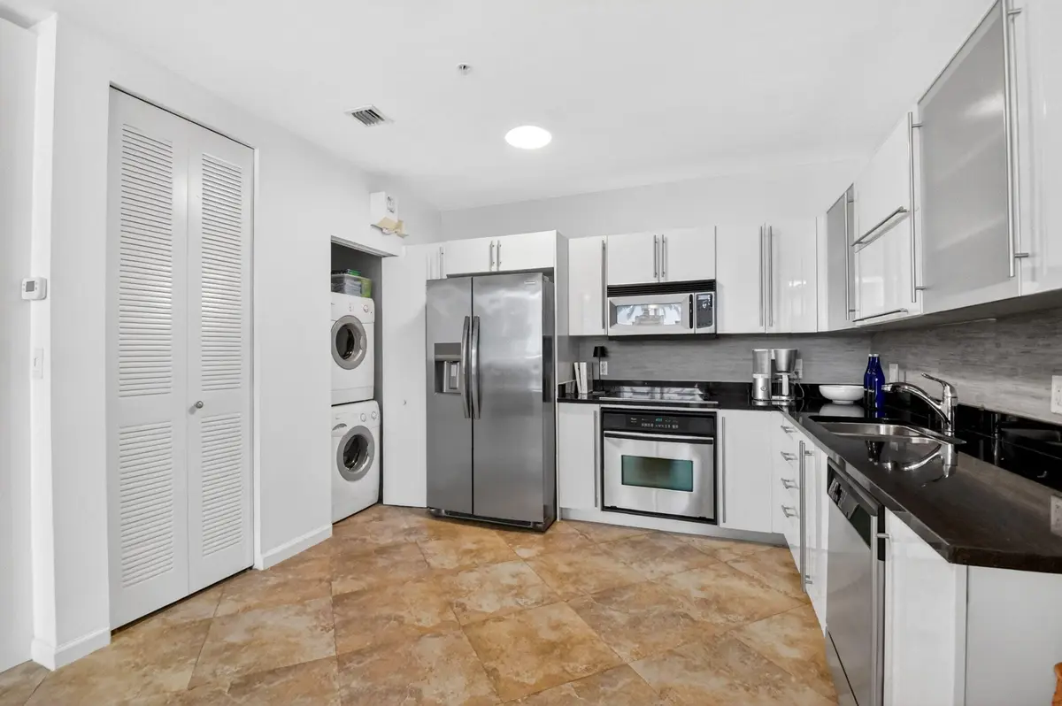 8-web-or-mls-DSC_7065 at 1617 N Flagler Drive 304, West Palm Beach