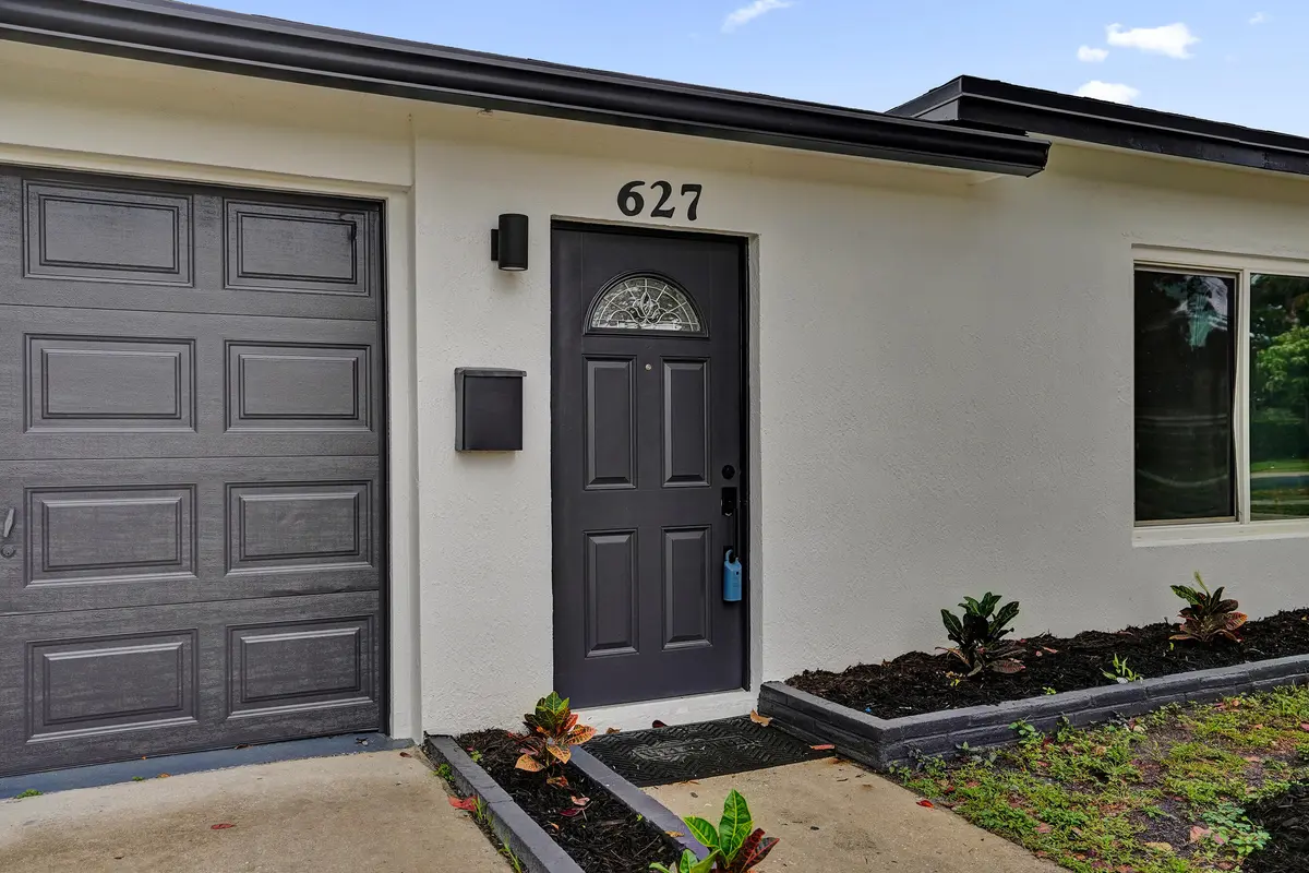 DSC09472 at 627 W Ilex Drive, Lake Park