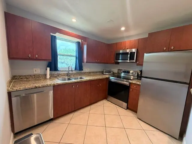 IMG_3908 at 1983 Juno Road, North Palm Beach