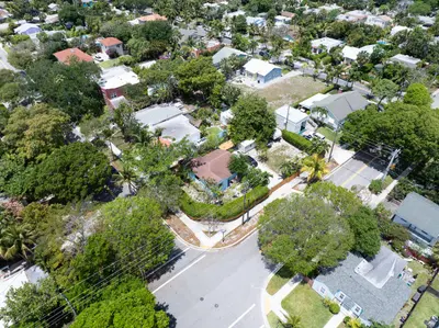 1915 Lake Avenue, West Palm Beach – Single Family Residence for sale