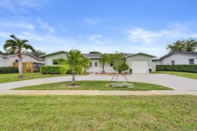 1710 NW 111th Terrace, Pembroke Pines – sold