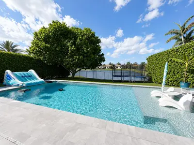 8408 NW 40th Street, Cooper City – leased