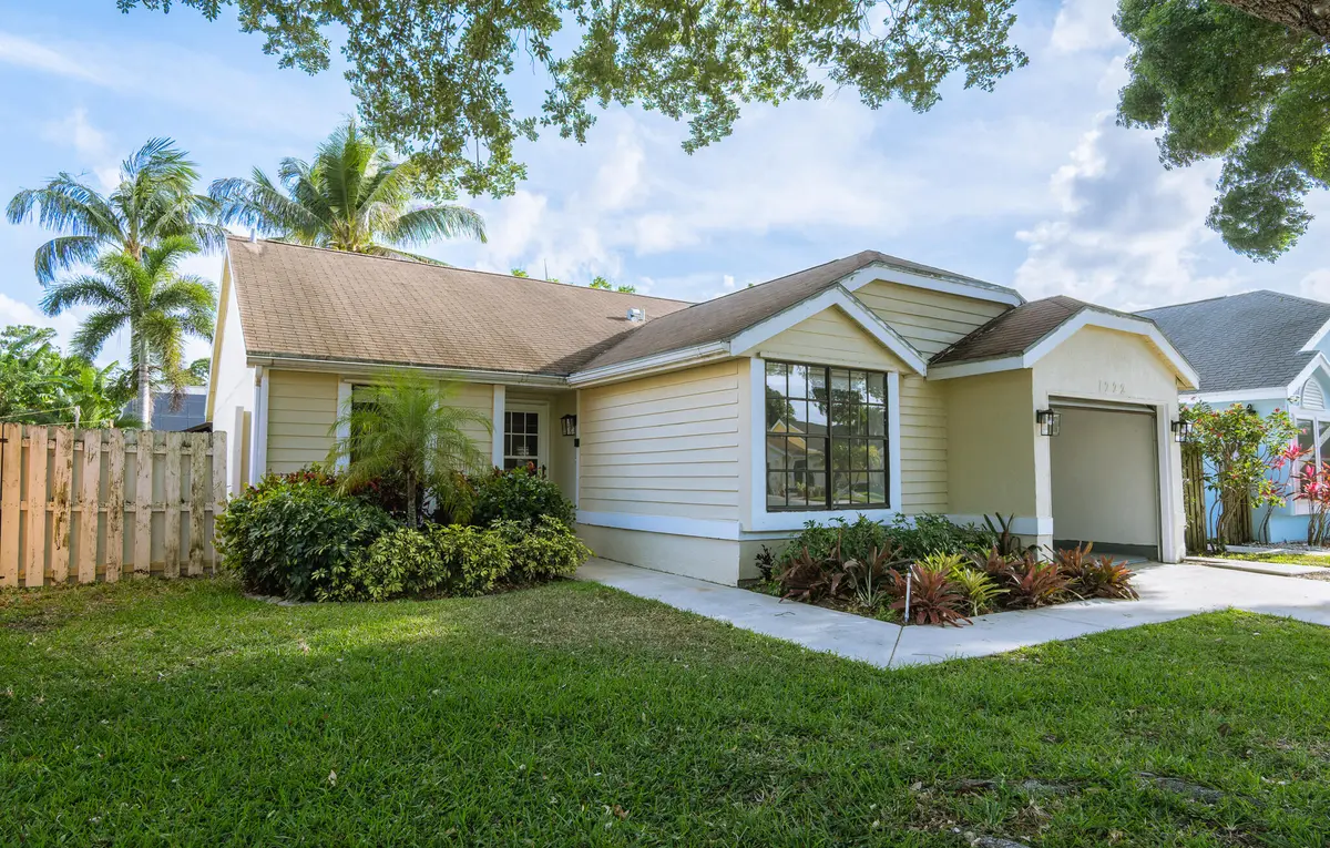 02 Front house at 1222 Ute Street, Jupiter