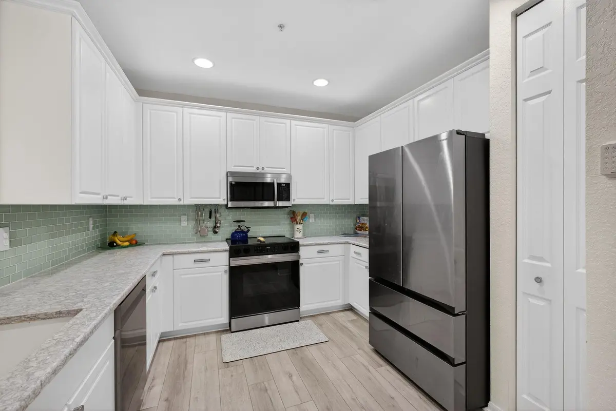 Kitchen at 4345 Parkside Drive, Jupiter