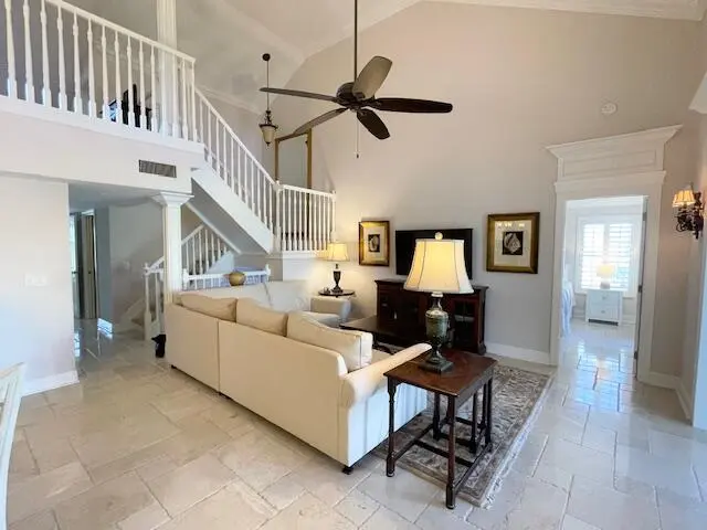 Living at 2502 N Fairway Dr Drive, Jupiter