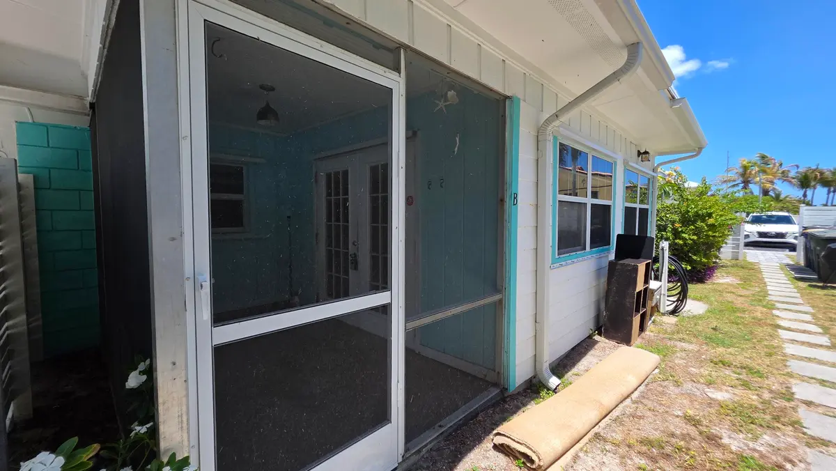 Front at 1125 S Ocean Drive B, Hutchinson Island